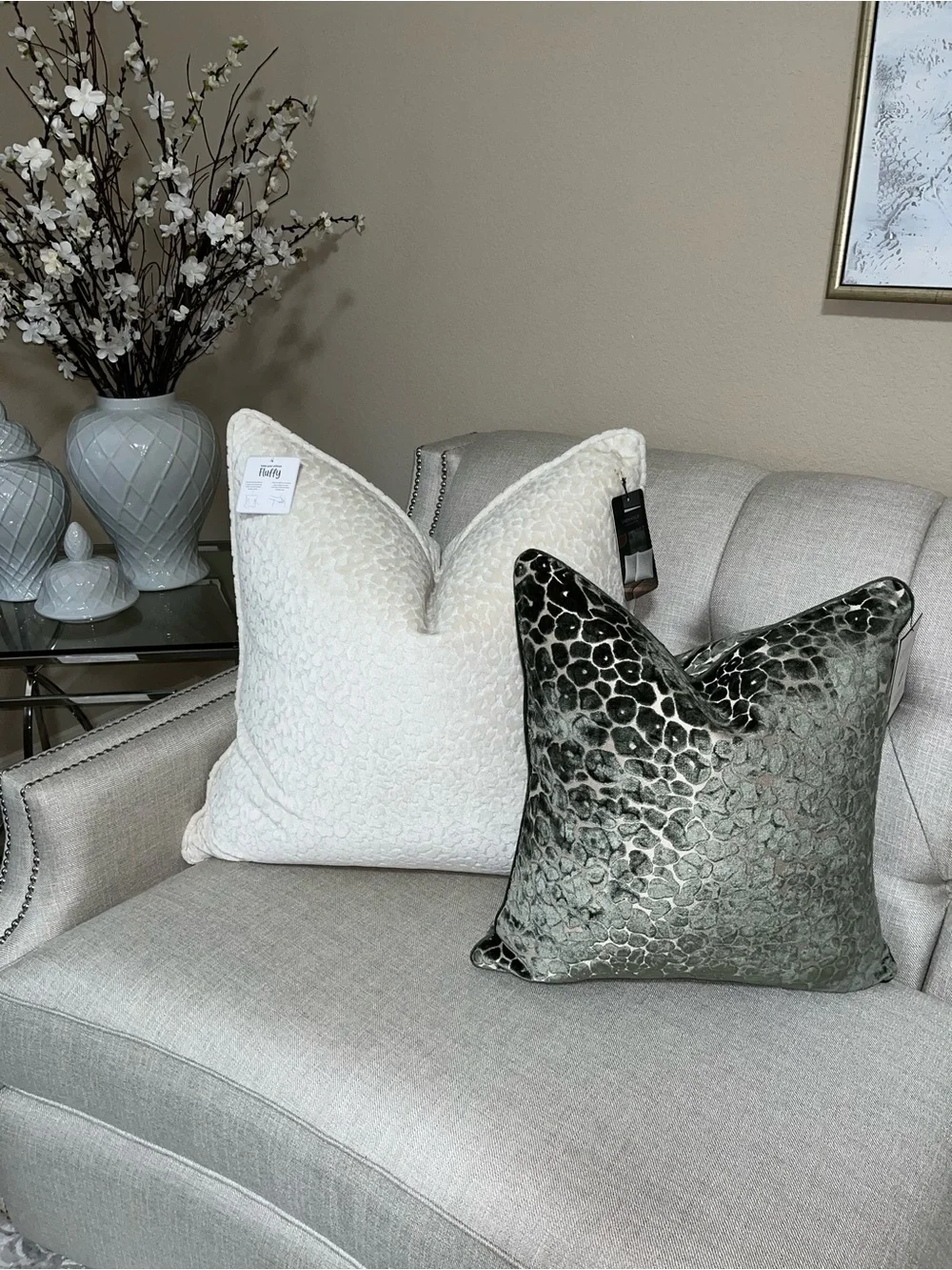 2-NWT CASA DECOR CUT VELVET LEOPARD DESIGN DECORATIVE PILLOWS